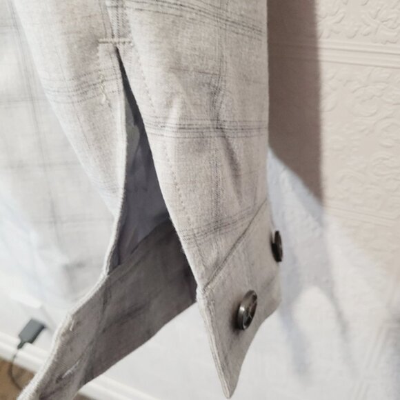 Babaton Graydon Gray Plaid Button-Up Shacket - Picture 5 of 9